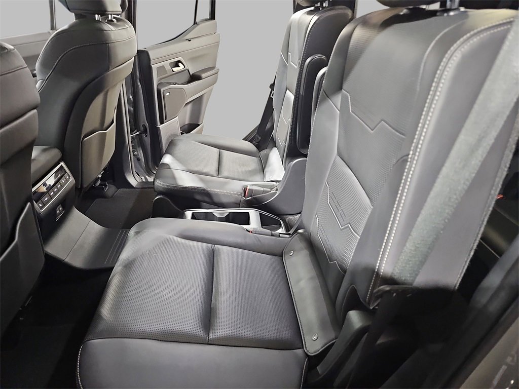 Used 2024 Lexus GX 550 image 16