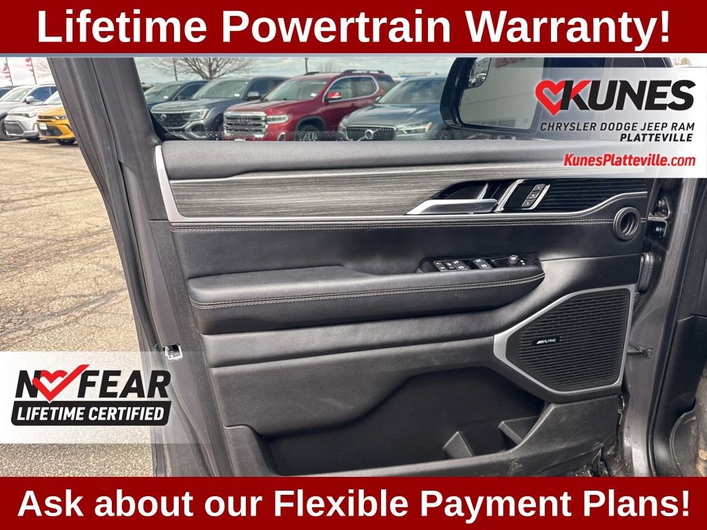 Used 2023 Jeep Wagoneer Series II w/ Flexible Seating Group image 12