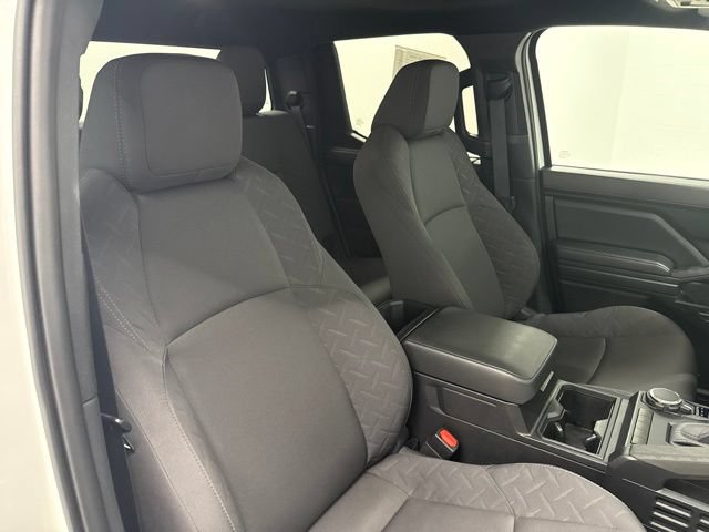 Used 2025 Toyota Tacoma SR AWD/4WD image 22