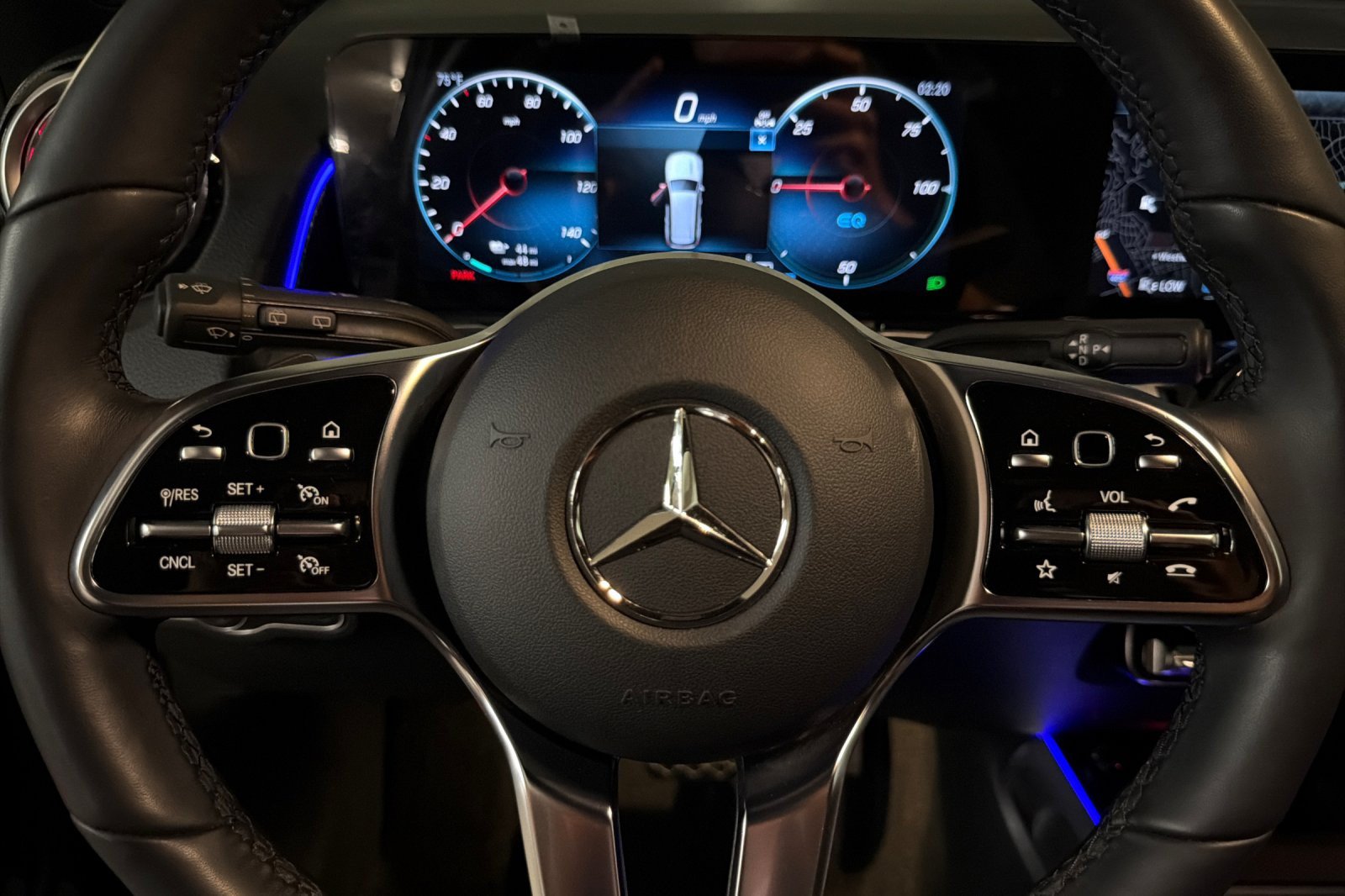 Used 2023 Mercedes-Benz EQB 300 4MATIC image 23