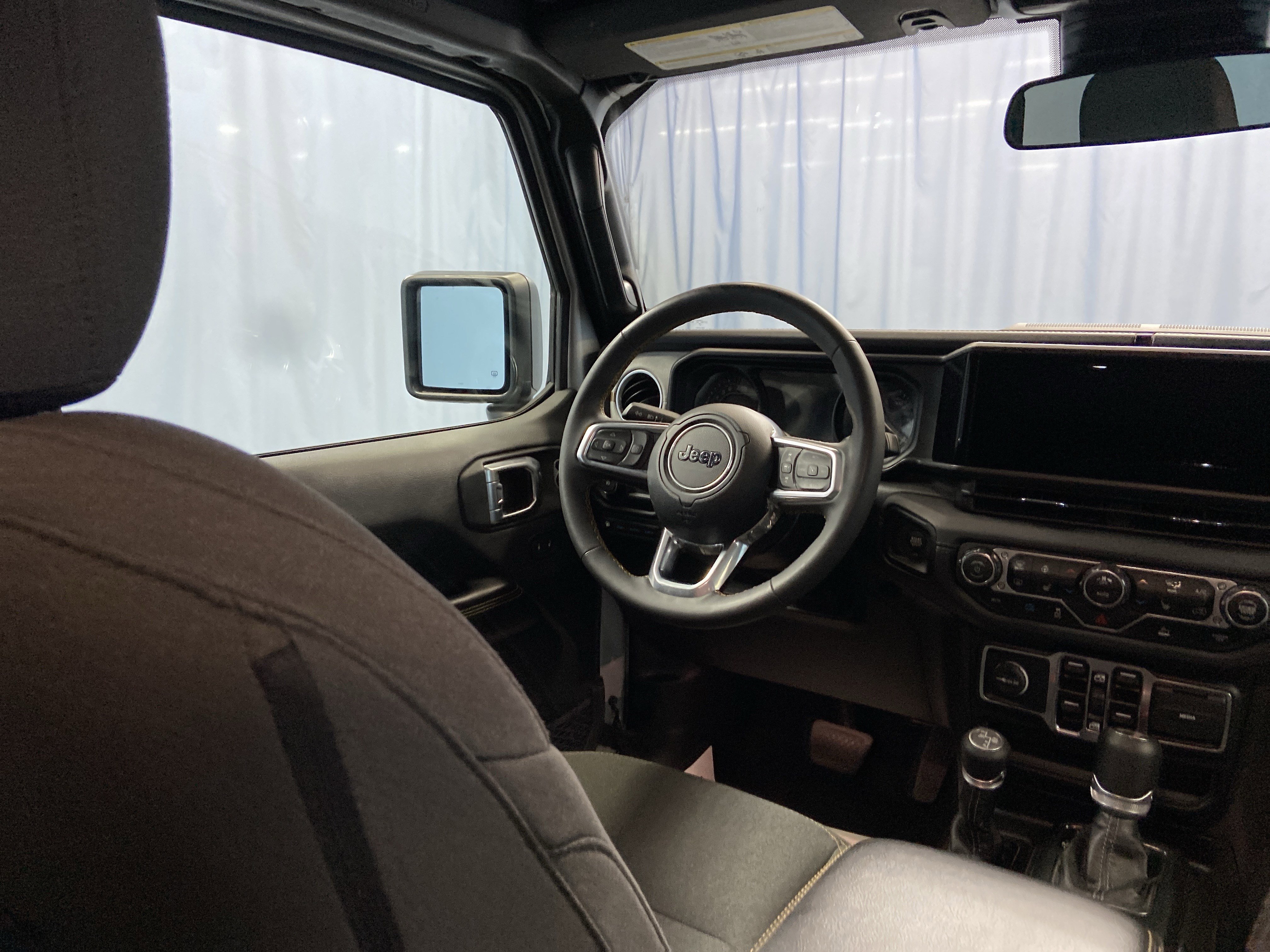 Used 2024 Jeep Wrangler Sahara image 42