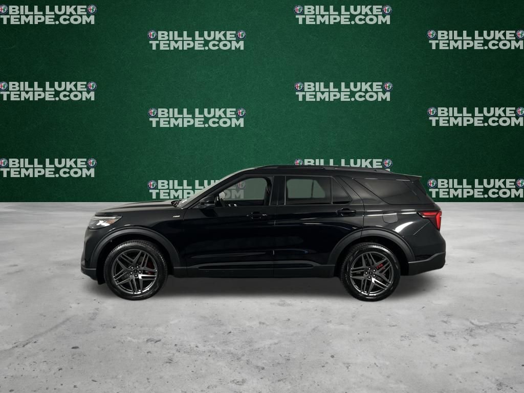 Used 2025 Ford Explorer ST-Line w/ ST-Line Street Pack image 8