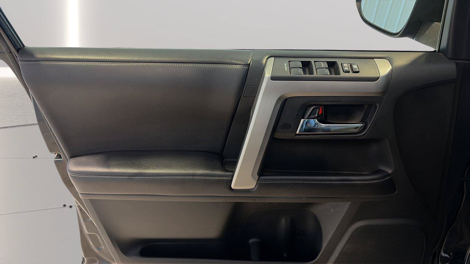 Used 2018 Toyota 4Runner SR5 Premium AWD/4WD image 20