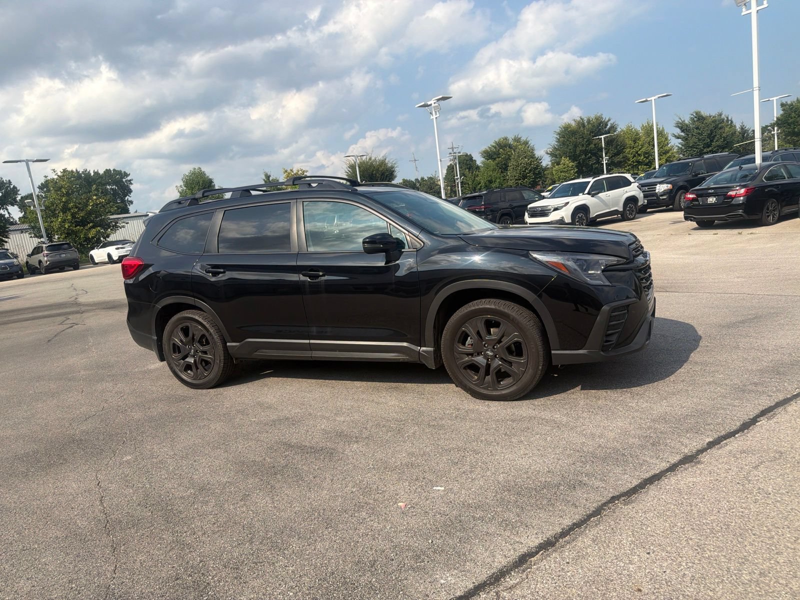 Used 2023 Subaru Ascent Onyx Edition AWD/4WD image 13