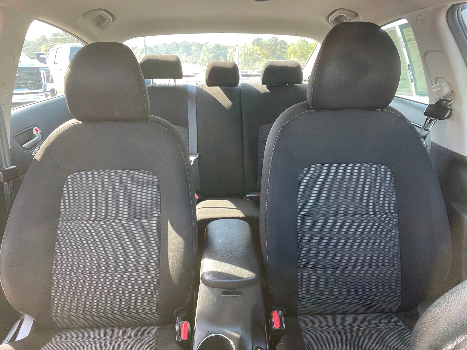 Used 2017 Kia Forte LX image 28