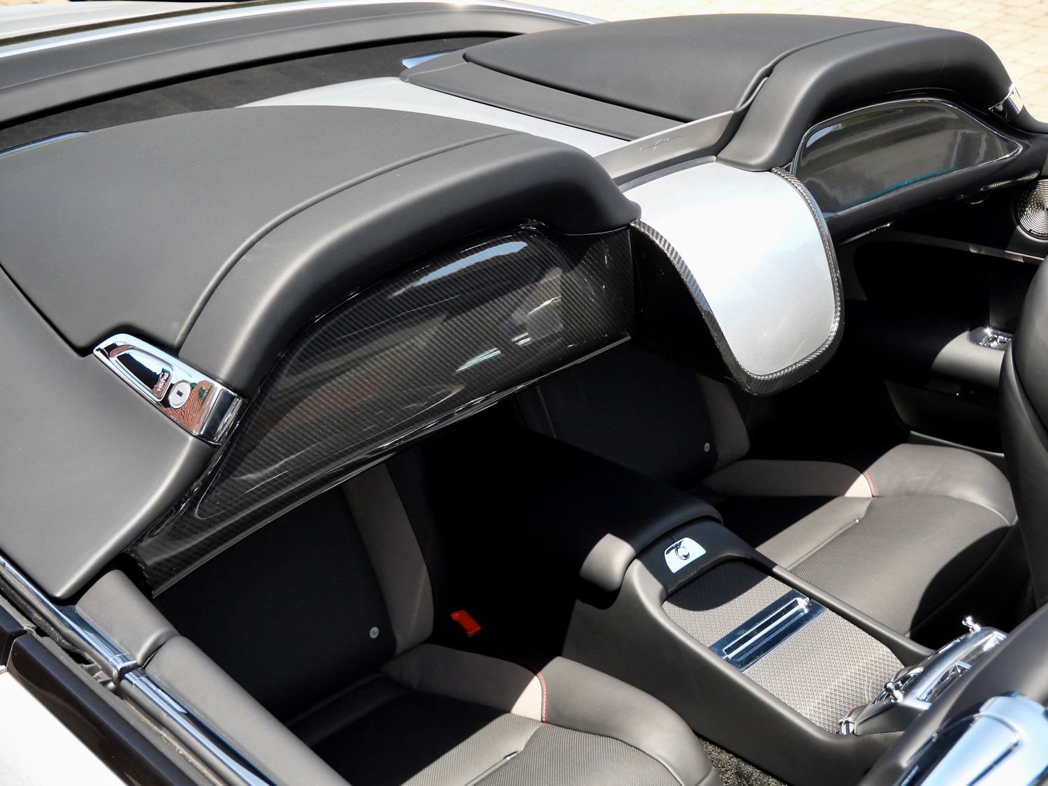 Used 2021 Rolls-Royce Dawn RWD image 26