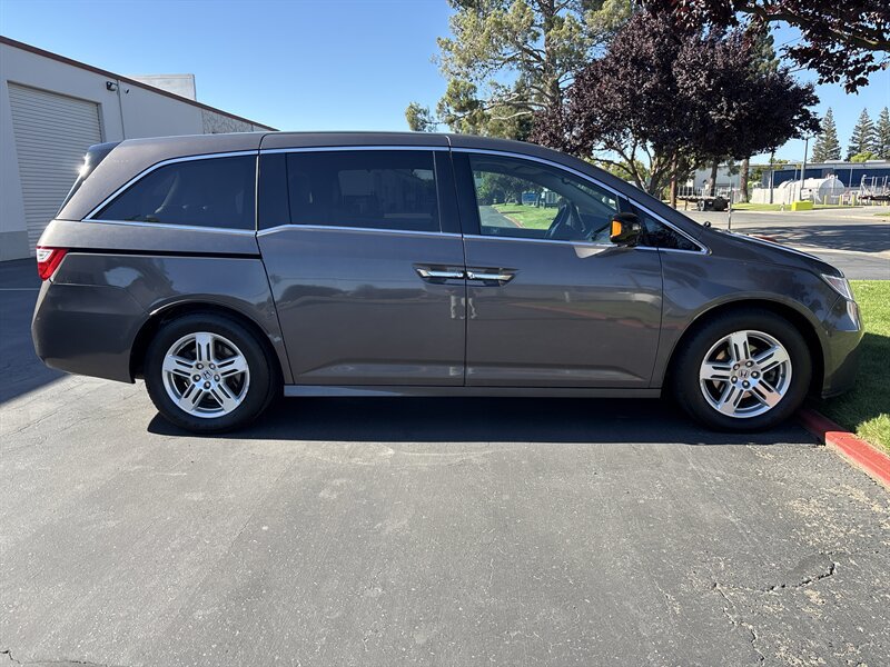 Used 2012 Honda Odyssey Touring Elite image 14