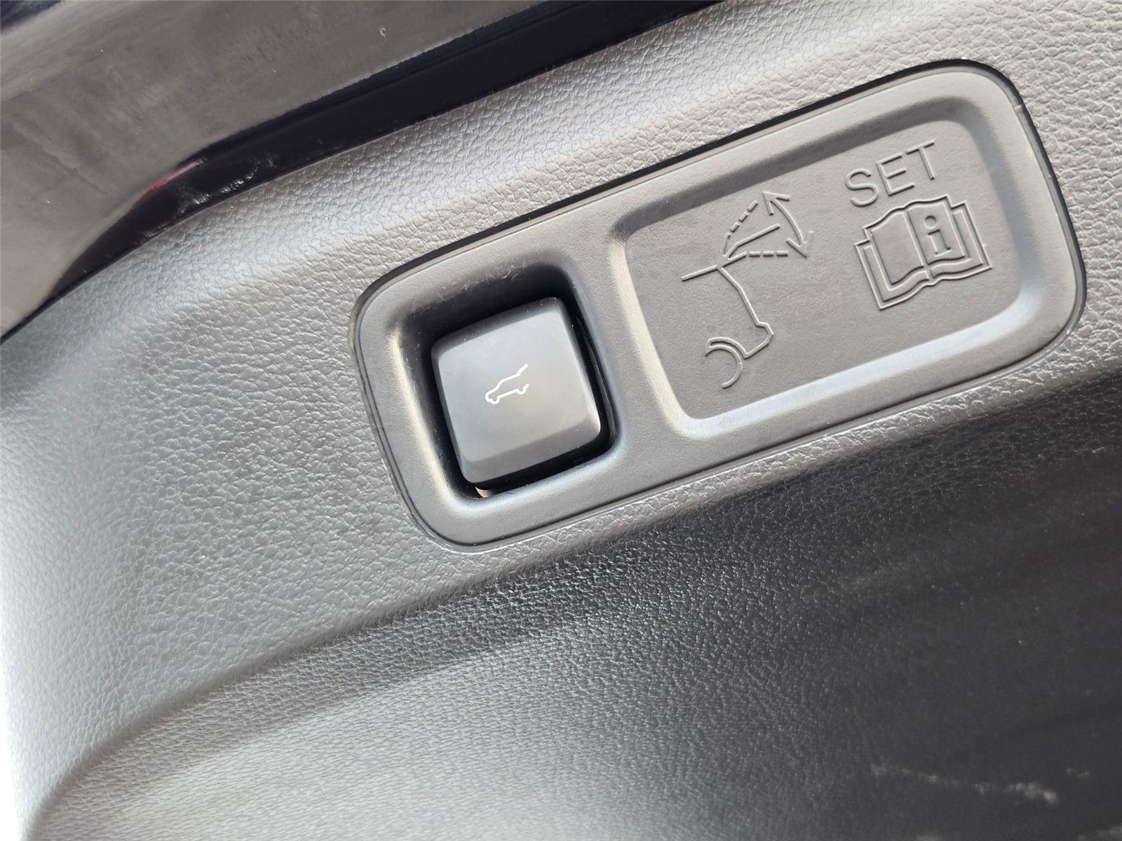 Used 2023 Ford Expedition XLT RWD image 32