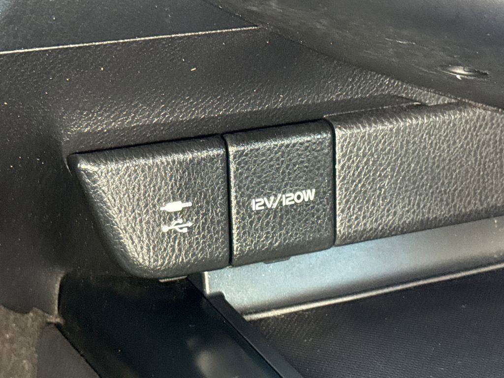 Used 2019 Toyota Camry SE FWD image 25