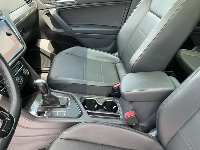Used 2019 Volkswagen Tiguan SE w/ Panoramic Sunroof Package FWD image 22