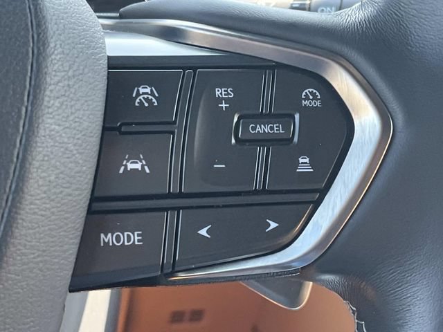 Used 2025 Lexus LX 600 4WD w/ Accessory Package (2T) image 39