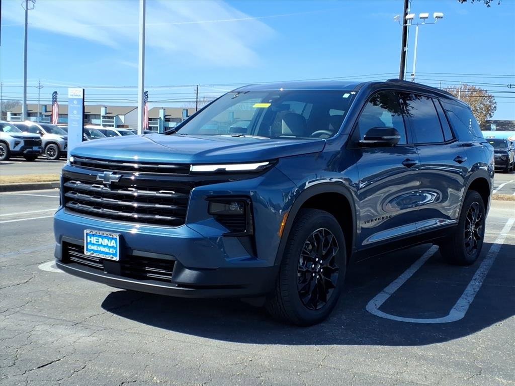 New 2026 Chevrolet Traverse LT w/ Midnight/Sport Edition image 3