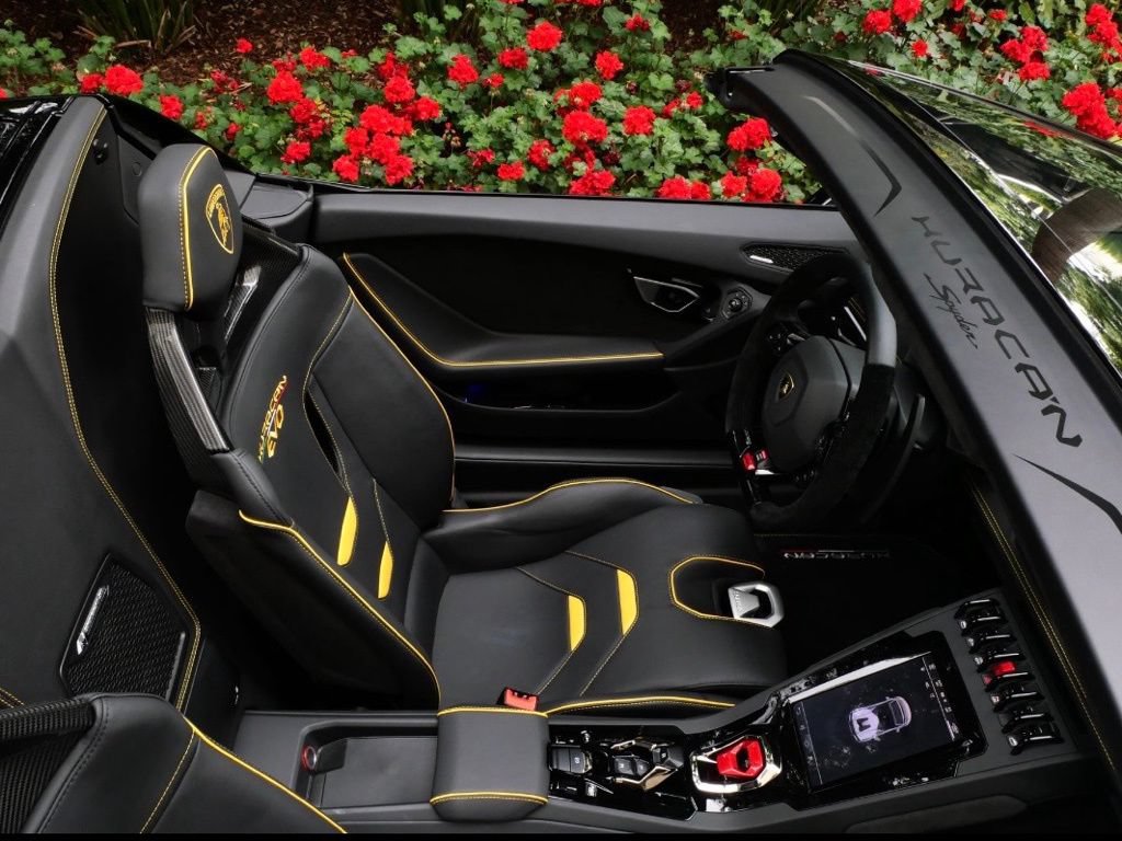 Used 2024 Lamborghini Huracan EVO AWD/4WD image 26