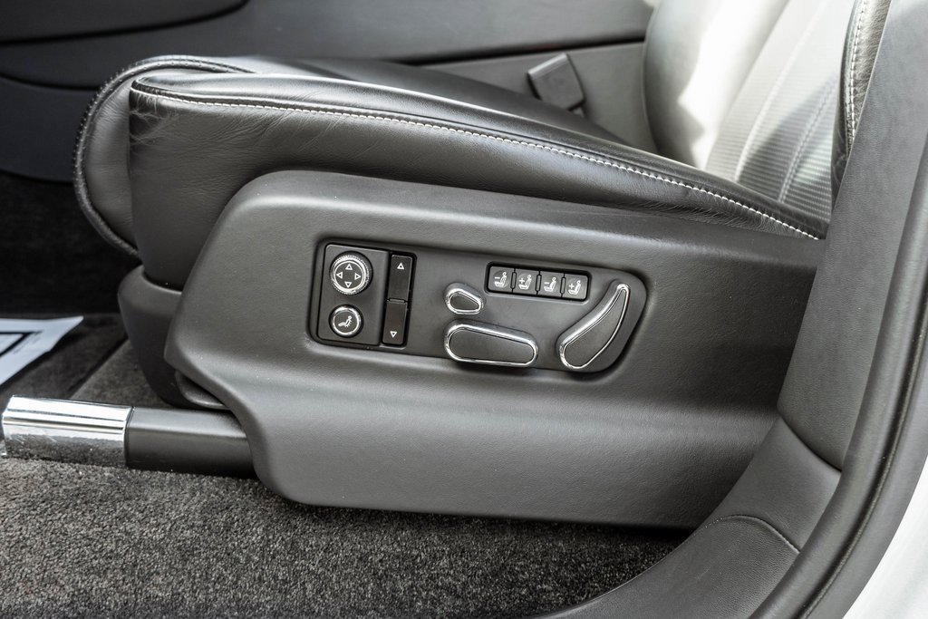 Used 2019 Bentley Bentayga image 37