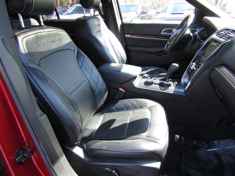 Used 2017 Ford Explorer Platinum image 39