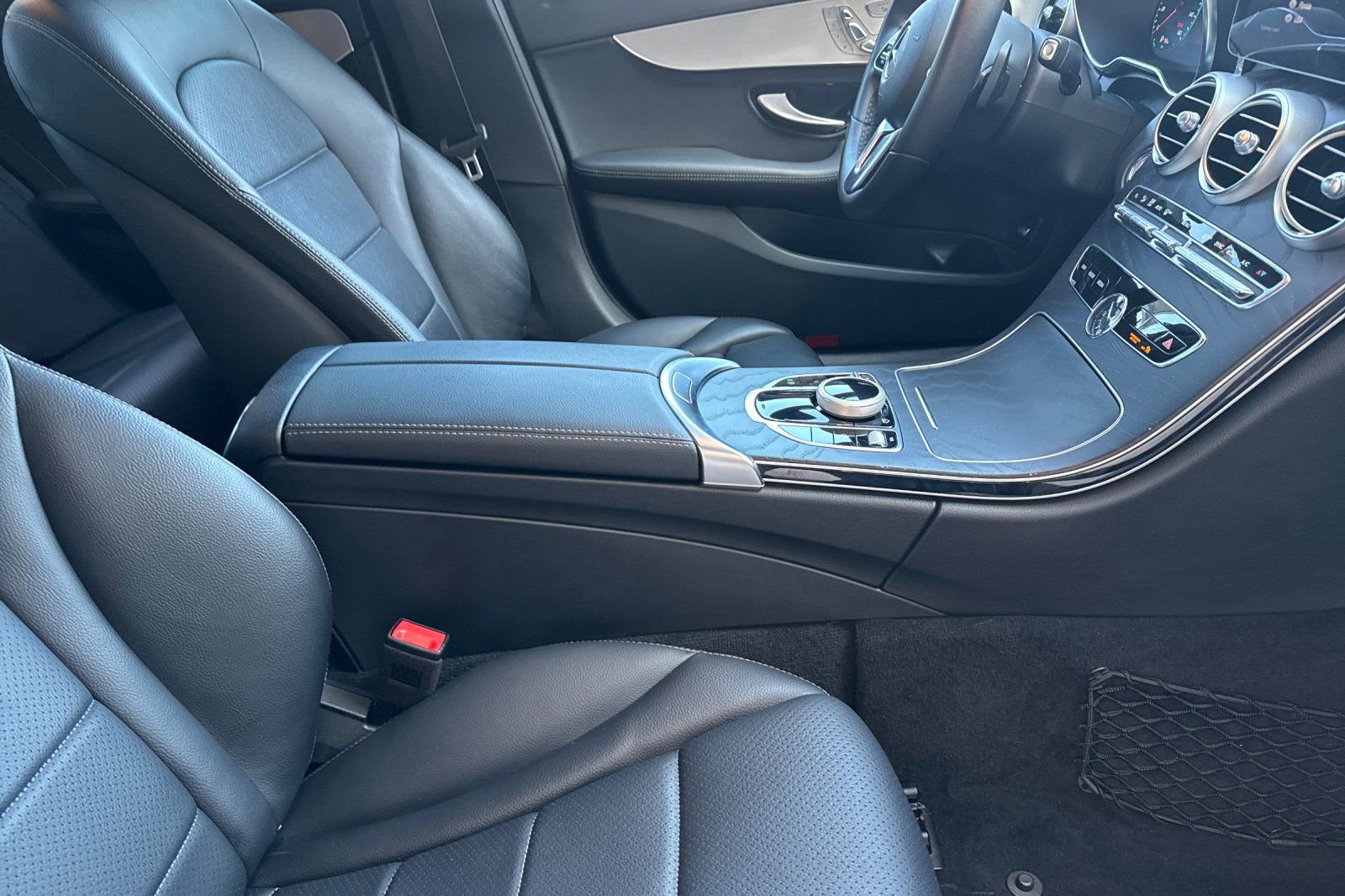 Used 2021 Mercedes-Benz C 300 Sedan image 18