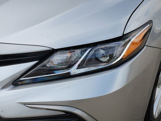 Used 2023 Toyota Camry LE image 9