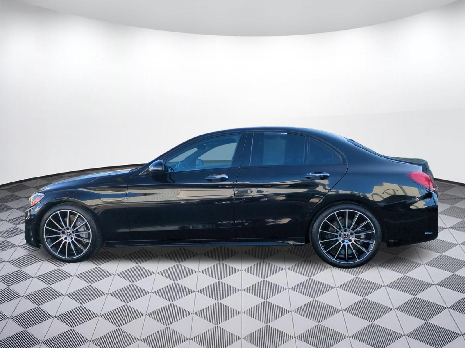 Used 2019 Mercedes-Benz C 300 Sedan image 2