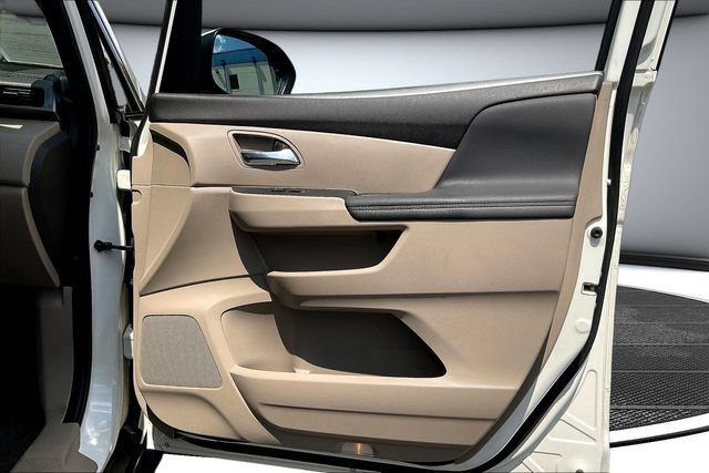 Used 2016 Honda Odyssey EX-L image 31