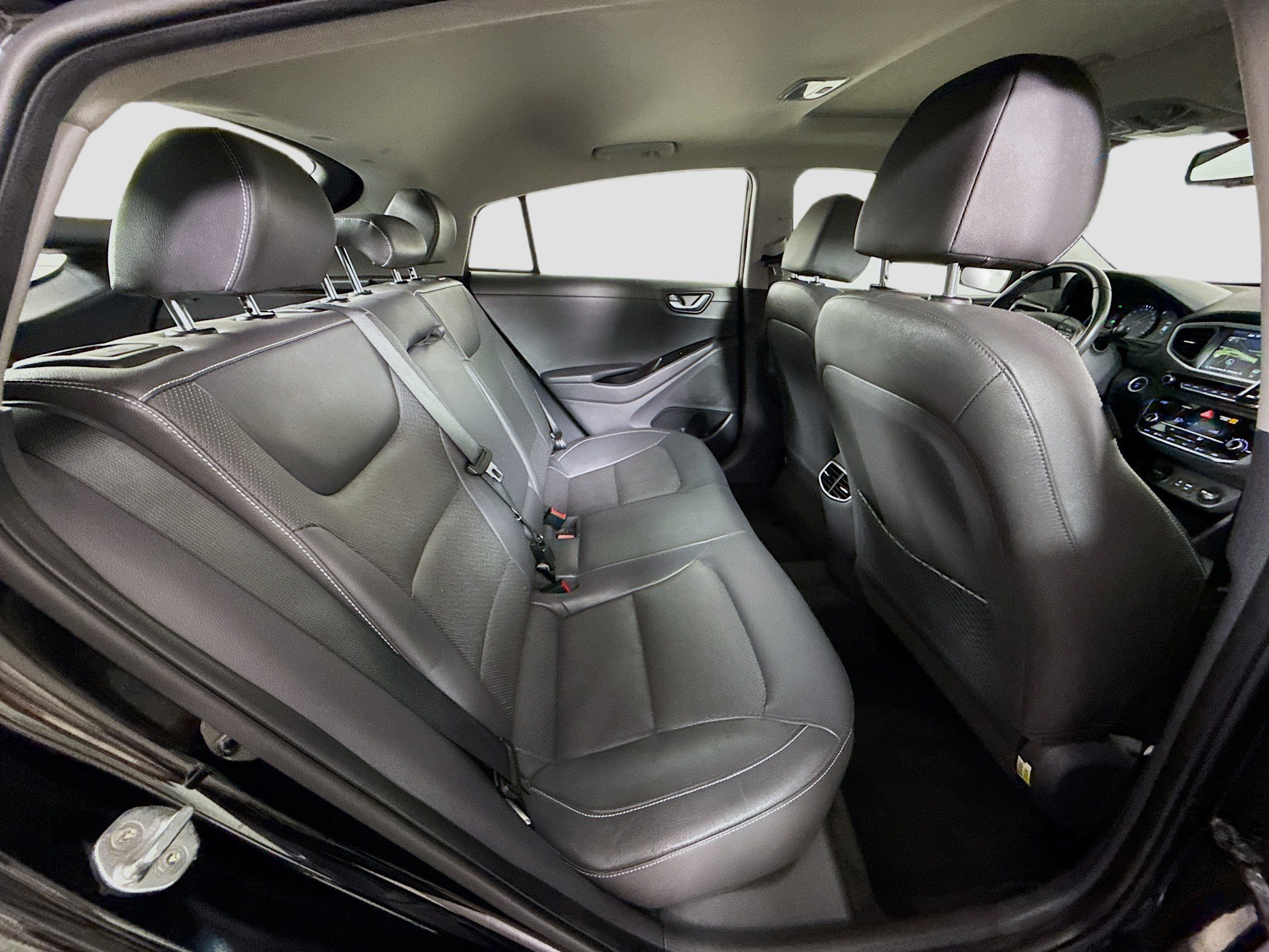 Used 2019 Hyundai Ioniq Limited image 27