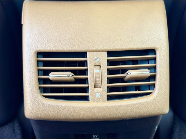 Used 2016 Lexus ES 350 w/ Premium Package w/Wood Trim image 19