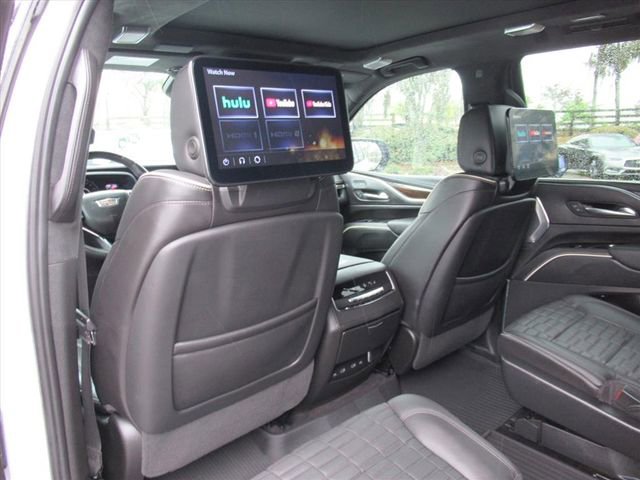 Used 2023 Cadillac Escalade Premium Luxury Platinum w/ LPO, Floor Liner Package AWD/4WD image 17