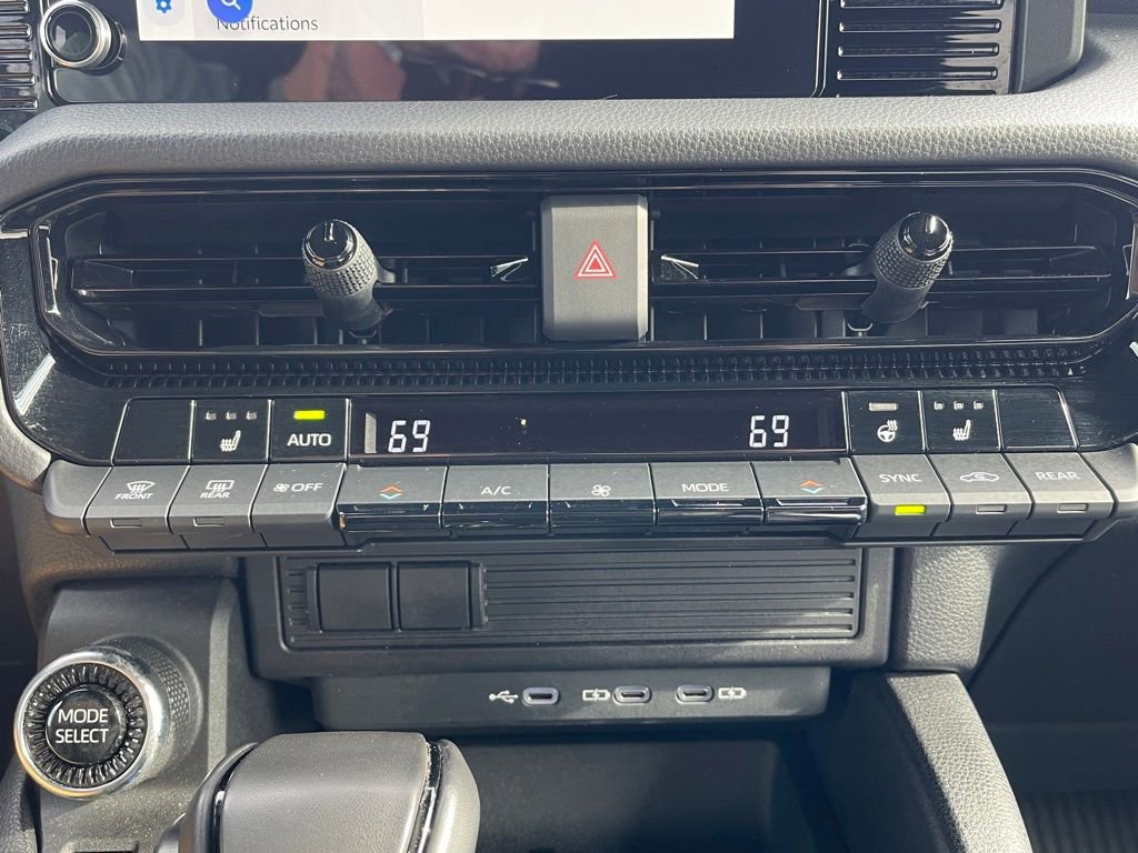 Used 2025 Toyota Land Cruiser image 13