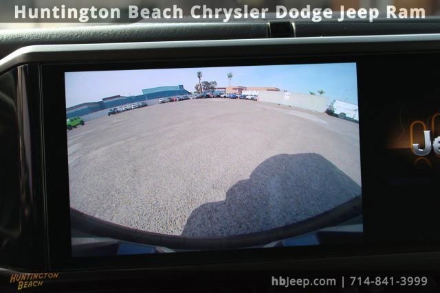 Used 2024 Jeep Wrangler Sahara image 25