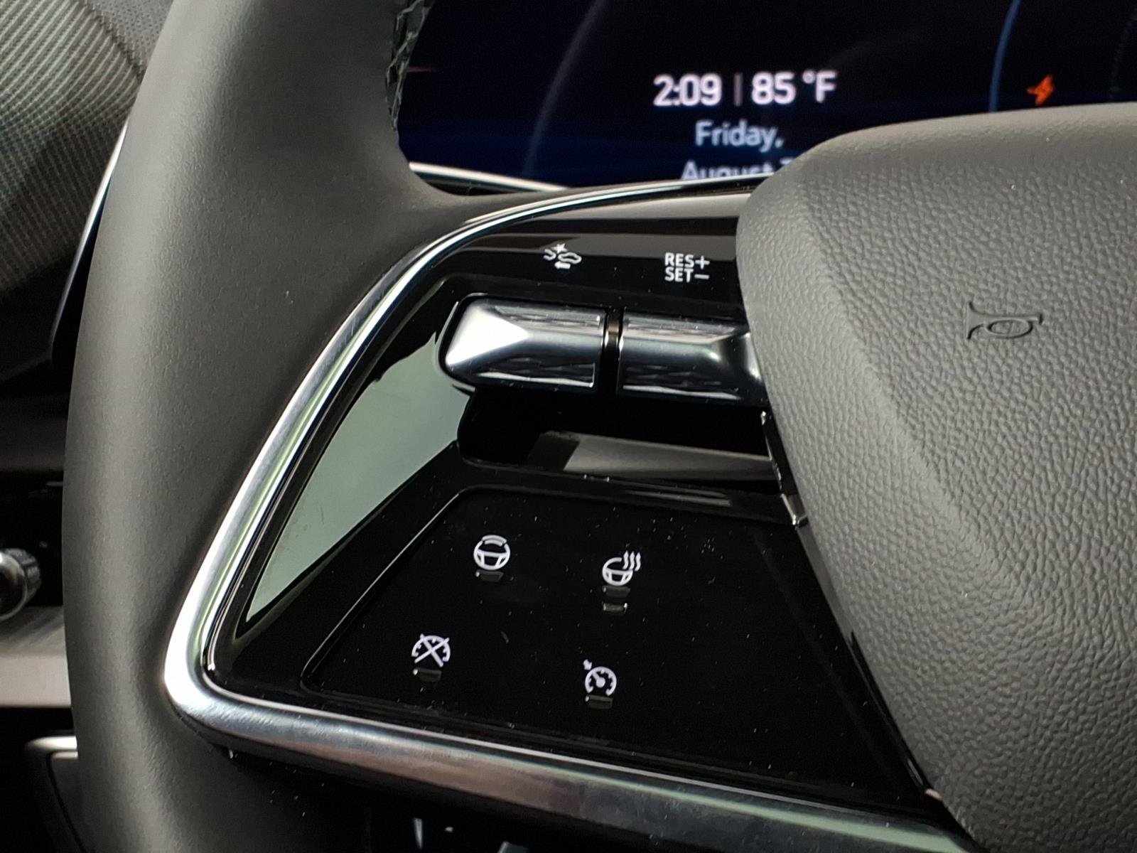 New 2026 Cadillac Optiq Luxury 1 AWD/4WD image 19