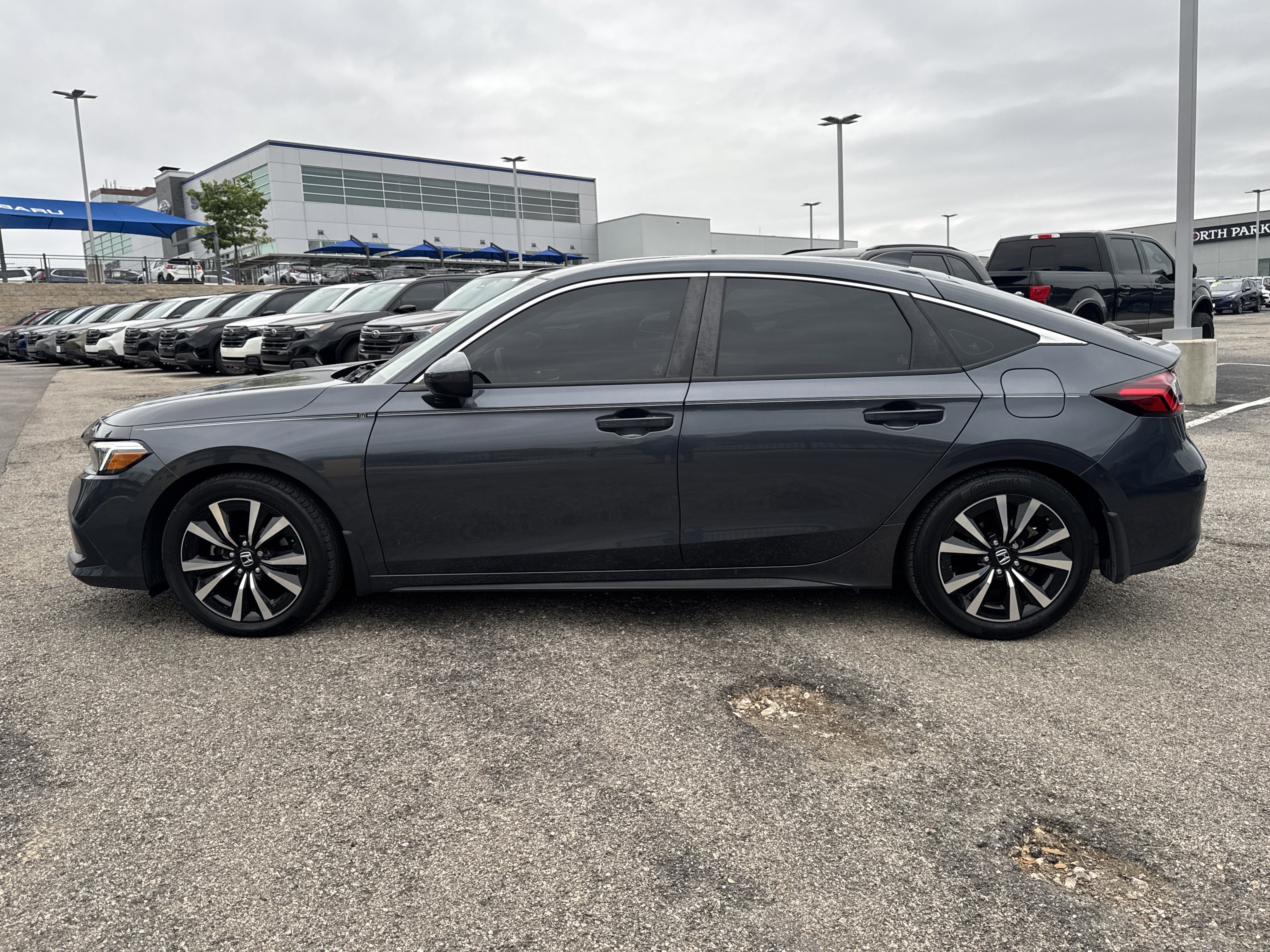 Used 2022 Honda Civic EX-L image 6