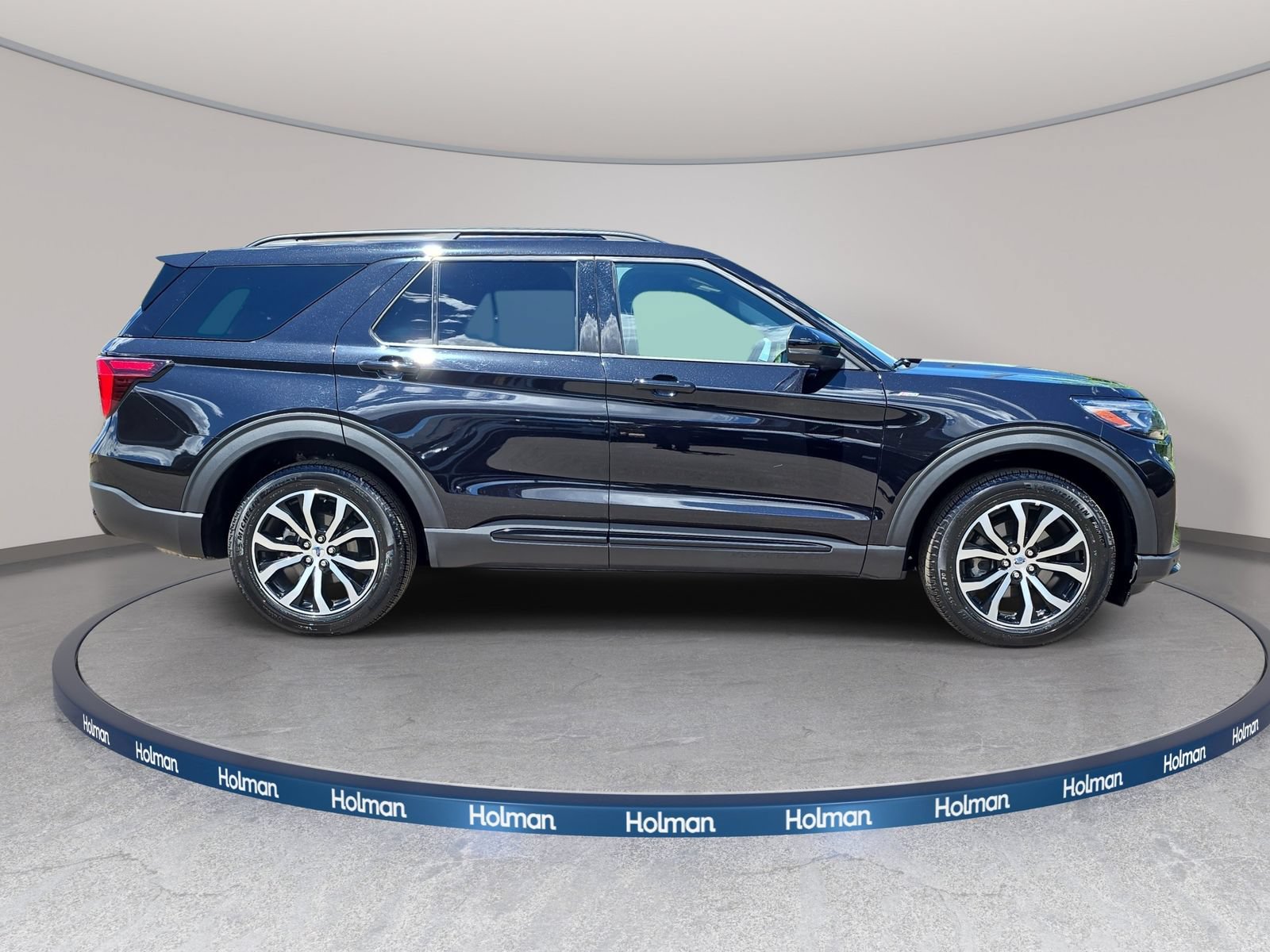Used 2025 Ford Explorer ST-Line AWD/4WD image 5