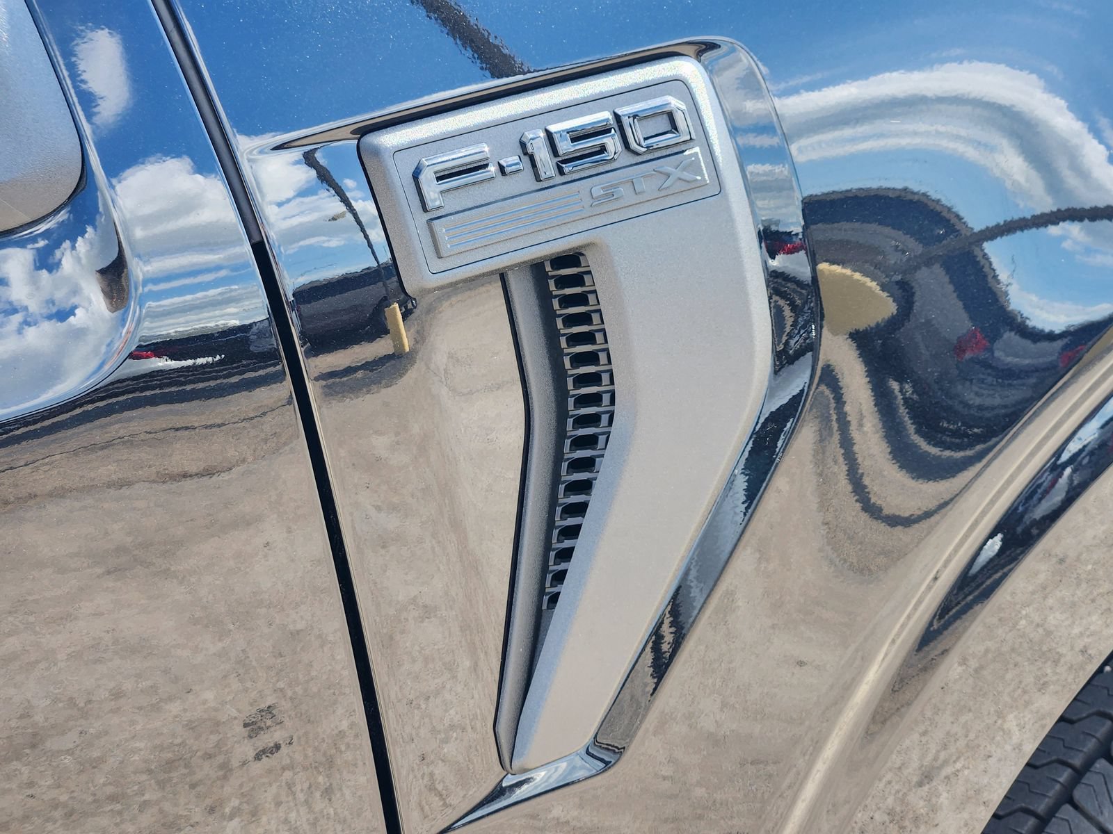 New 2026 Ford F150 STX w/ Equipment Group 200A RWD image 12