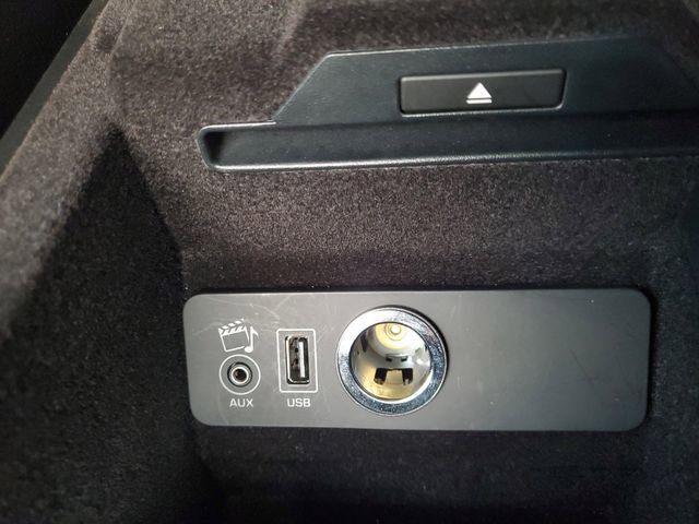 Used 2014 Jaguar F-TYPE Convertible image 23