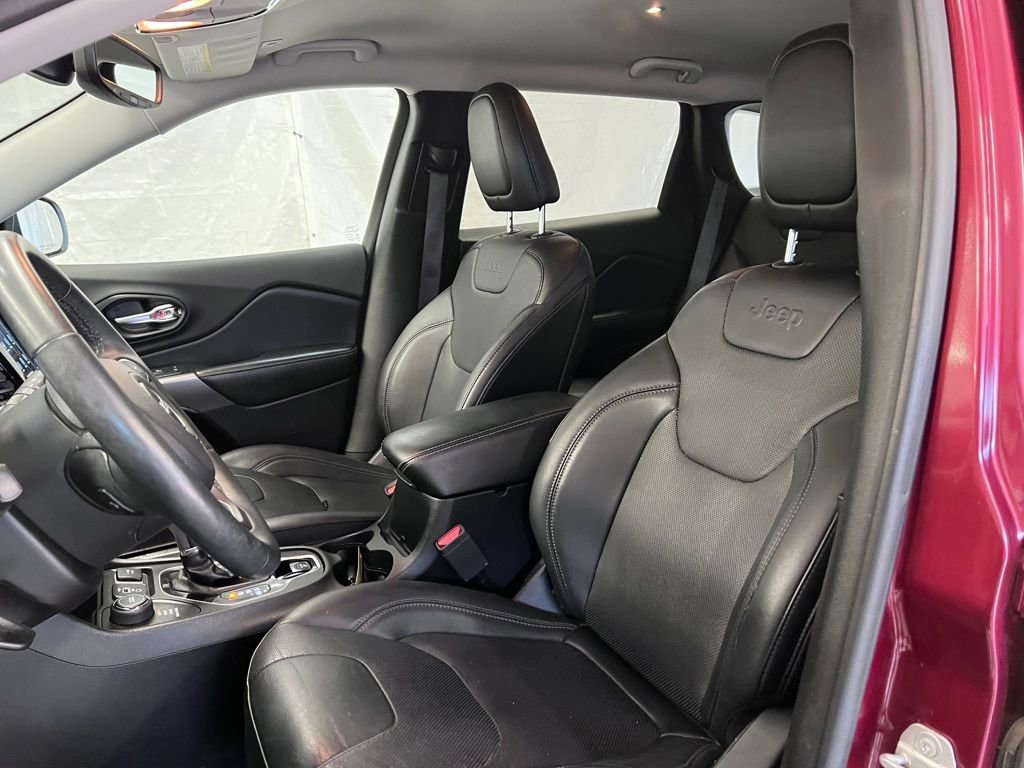 Used 2019 Jeep Cherokee Limited image 17