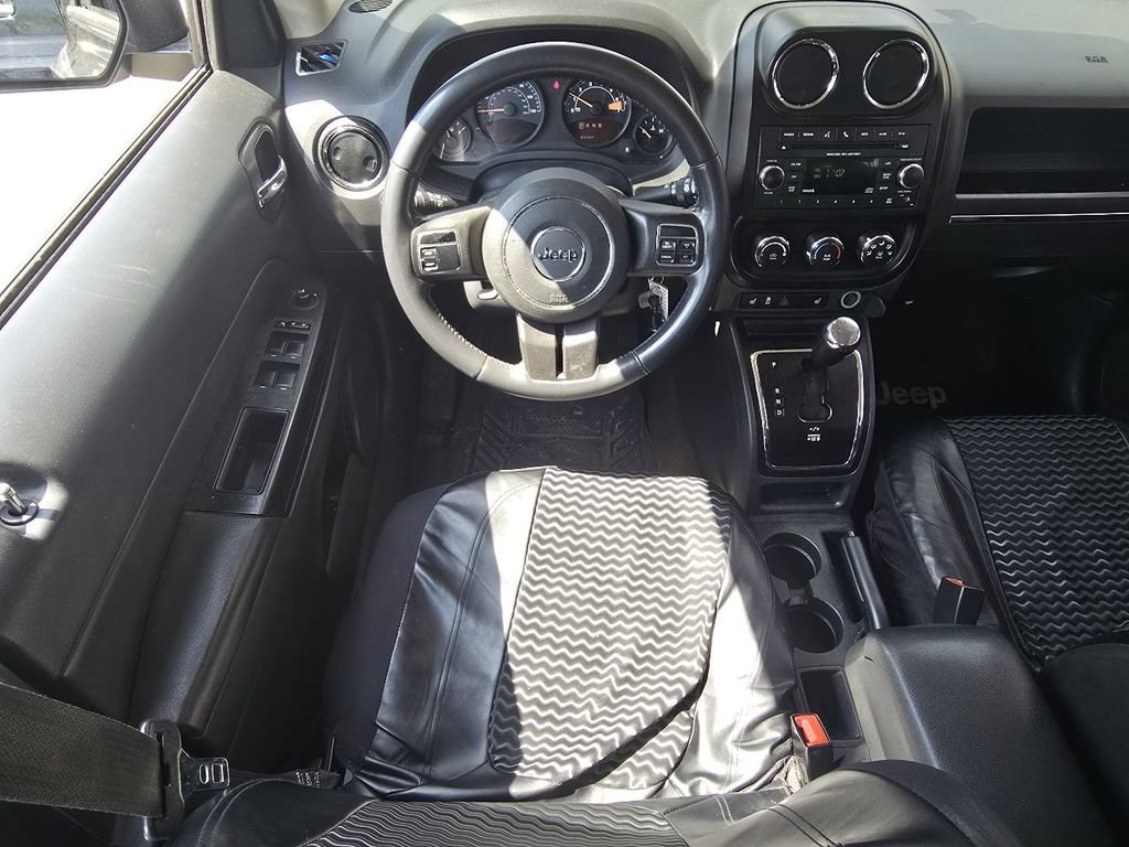 Used 2016 Jeep Patriot Latitude FWD image 19