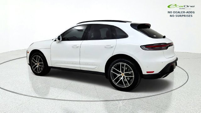 Used 2024 Porsche Macan w/ Premium Plus Package AWD/4WD image 6
