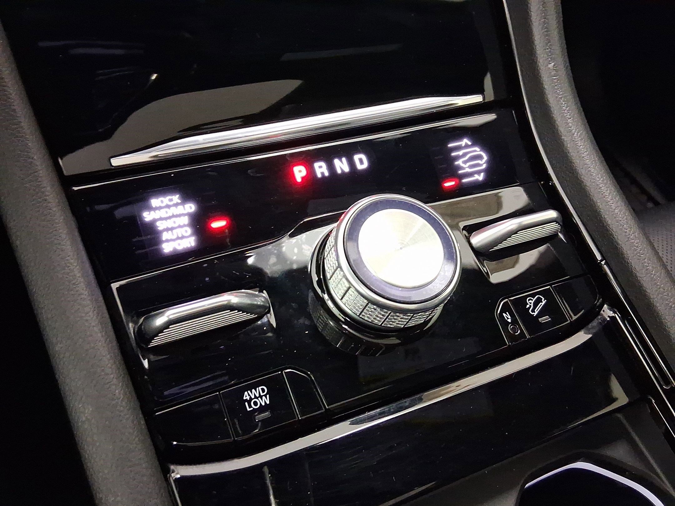 Used 2024 Jeep Grand Cherokee Overland w/ Luxury Tech Group IV image 15