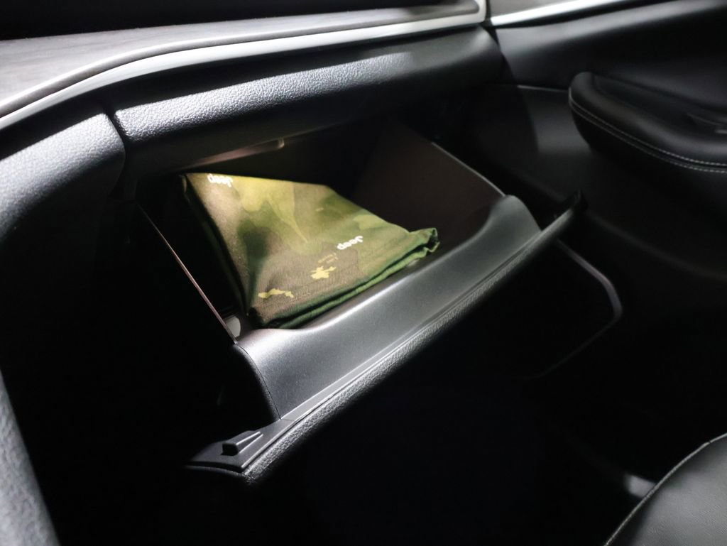 Used 2023 Jeep Grand Cherokee L Limited image 30