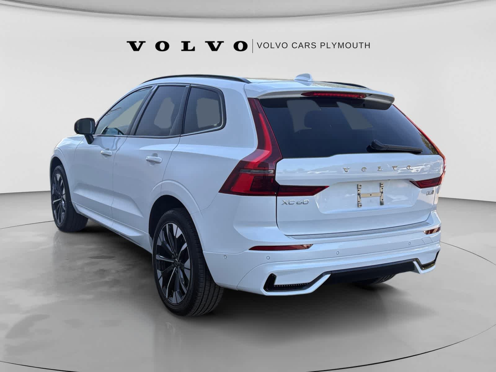 Used 2026 Volvo XC60 B5 Plus AWD/4WD image 5