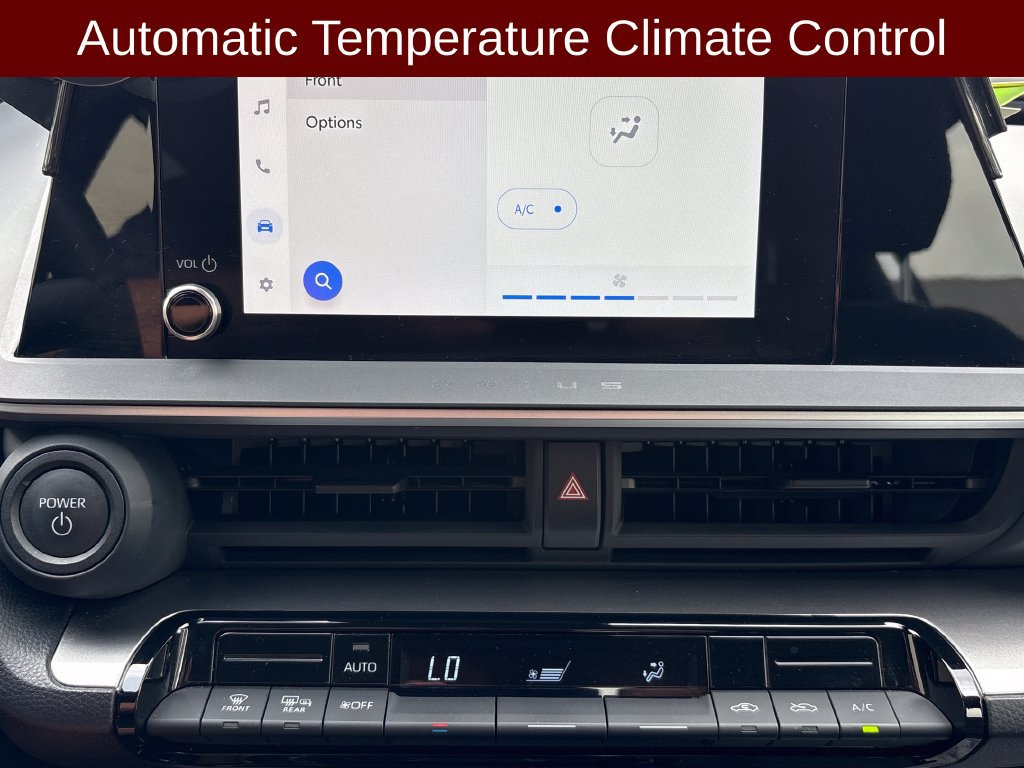 Used 2025 Toyota Prius LE FWD image 18