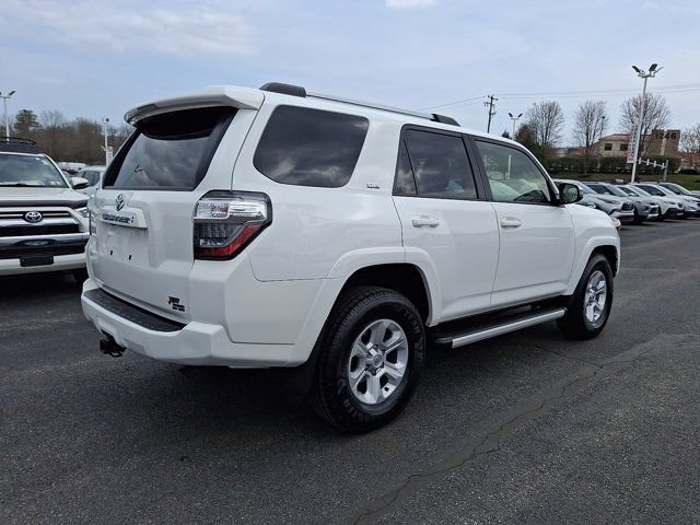 Used 2022 Toyota 4Runner SR5 Premium w/ Moonroof Package RWD image 8