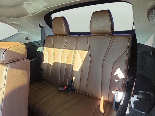 Used 2023 Acura MDX SH-AWD w/ Advance Package image 12