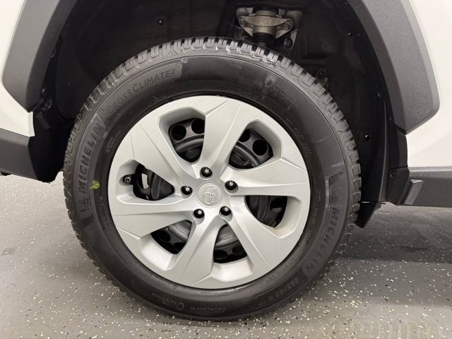 Used 2020 Toyota RAV4 LE w/ All Weather Liner Package image 21