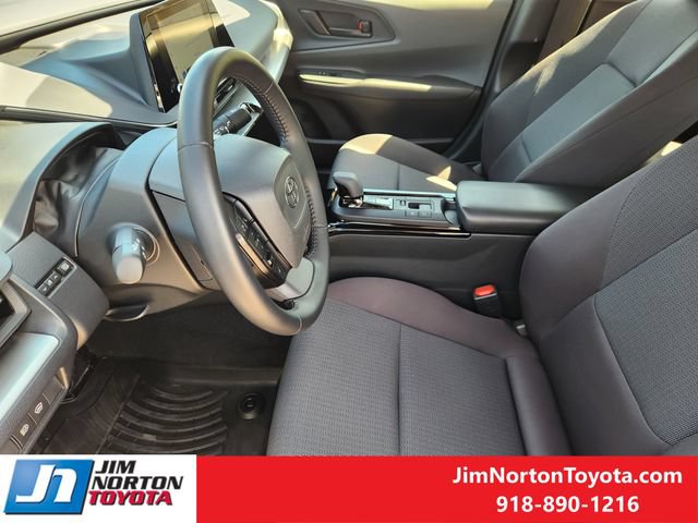 Used 2025 Toyota Prius LE FWD image 13