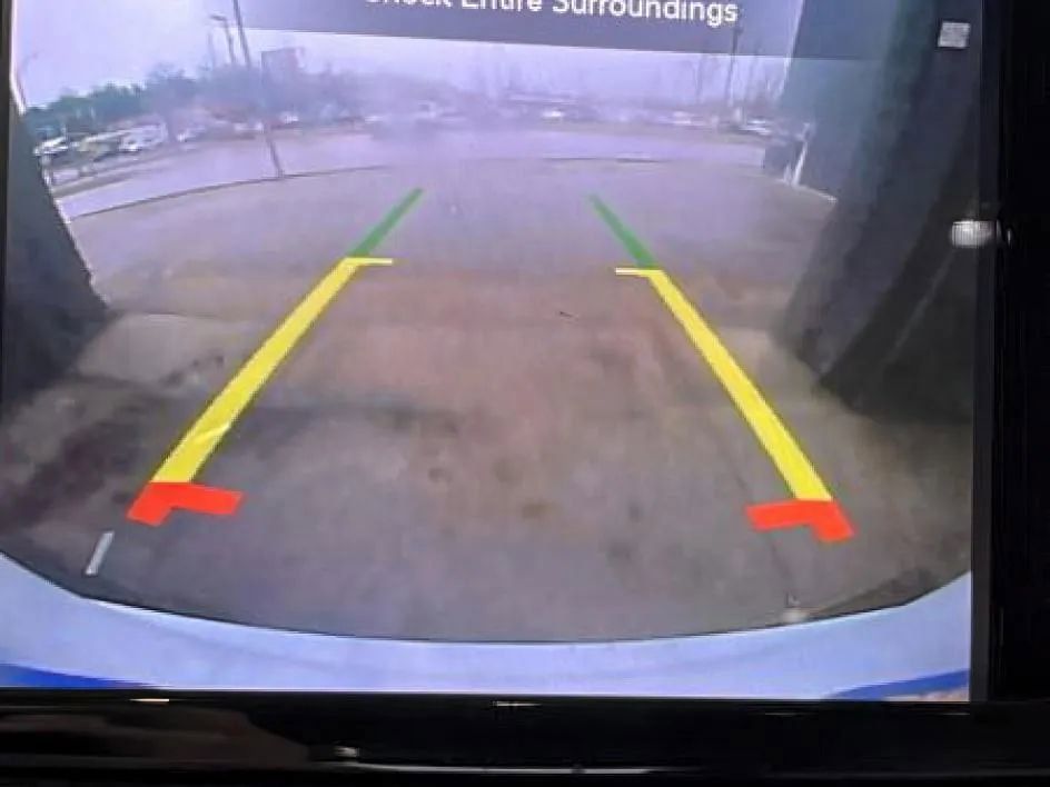 Used 2019 Chrysler Pacifica Touring-L Plus image 22