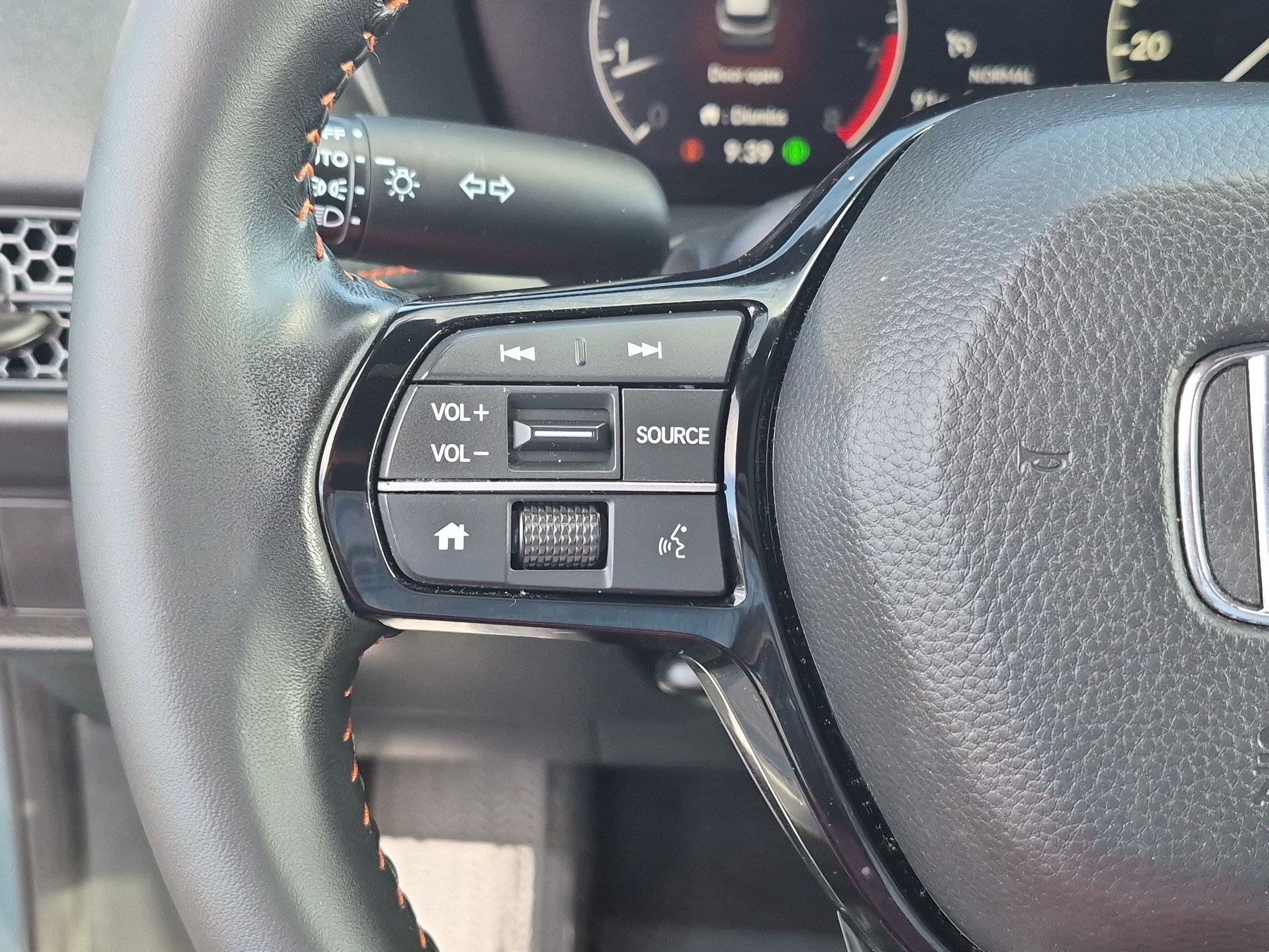 Certified 2025 Honda HR-V Sport image 19