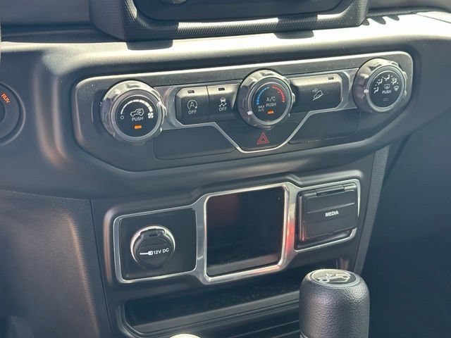 Used 2018 Jeep Wrangler Unlimited Sport AWD/4WD image 24