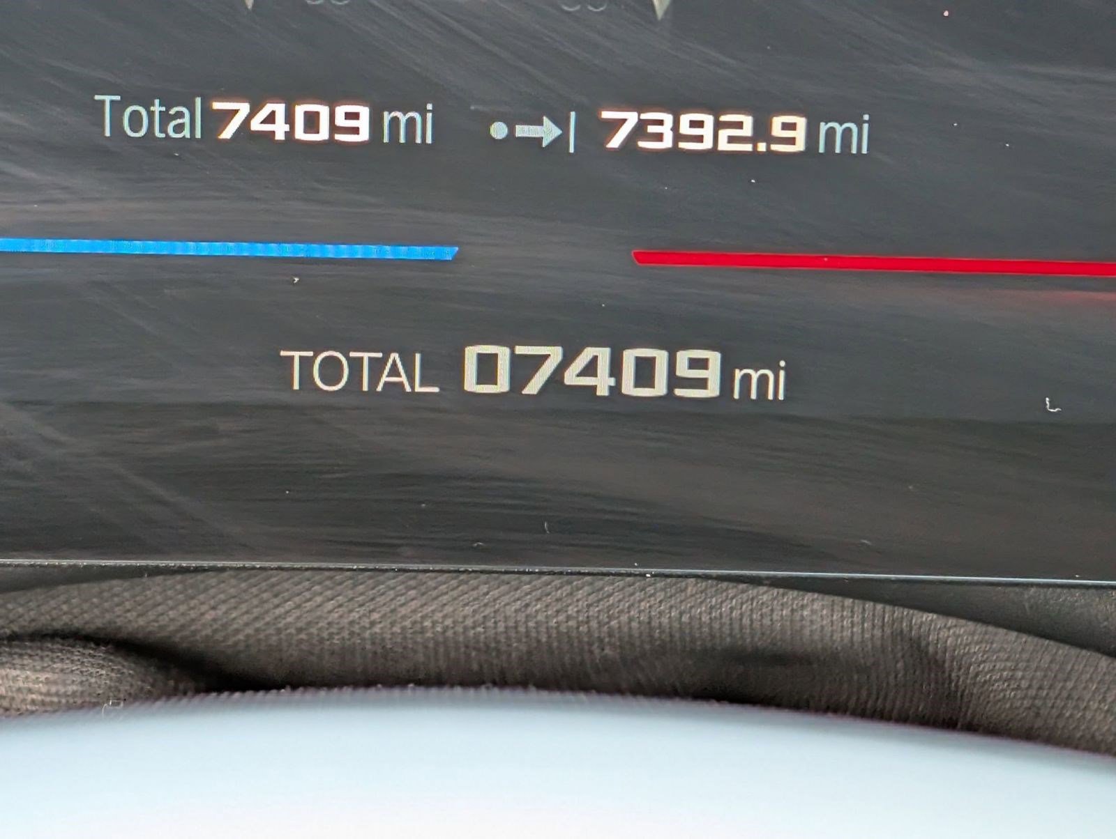 Used 2025 BMW M5 w/ Carbon Package image 18