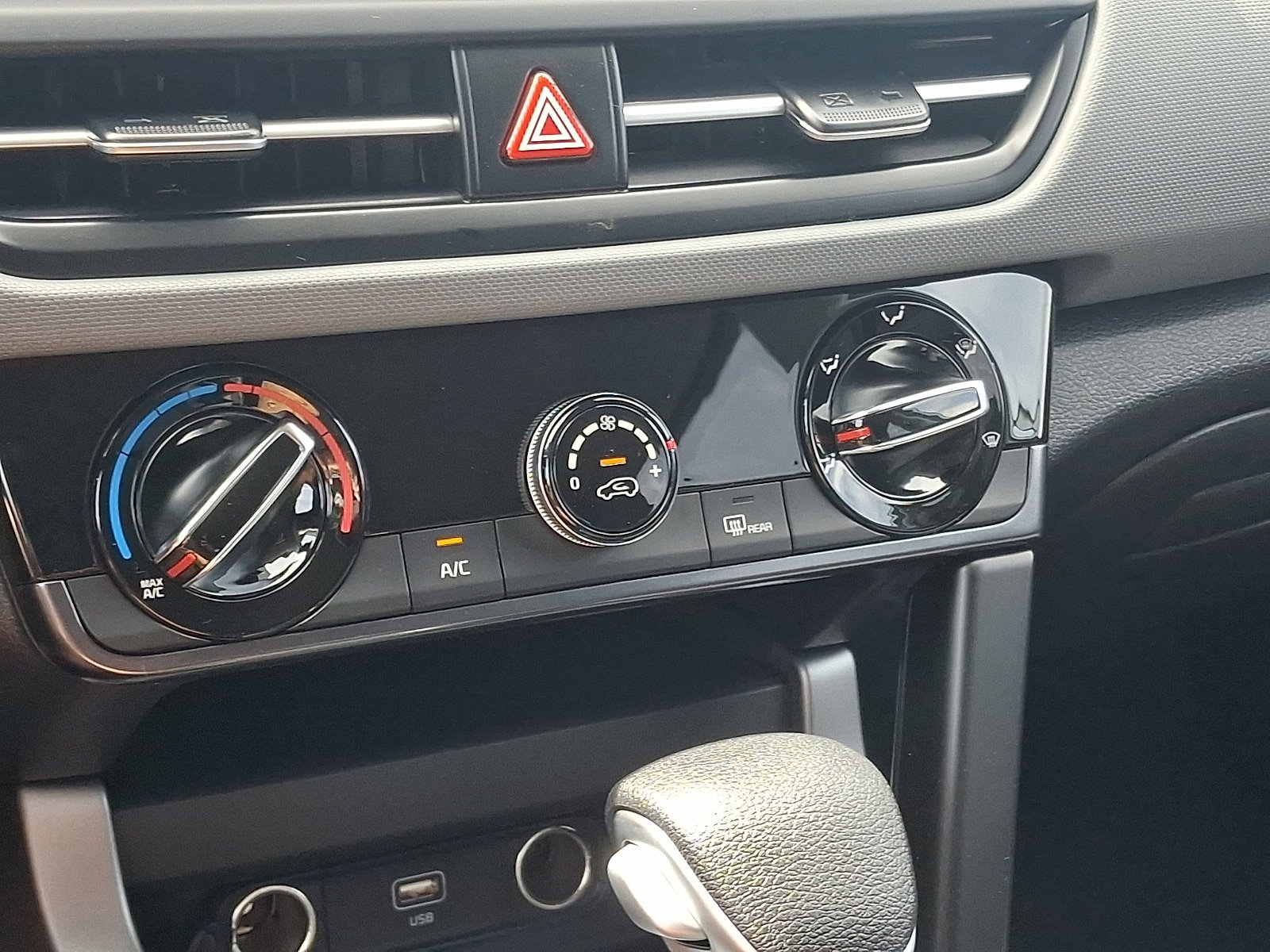 New 2026 Kia Seltos LX AWD/4WD image 14