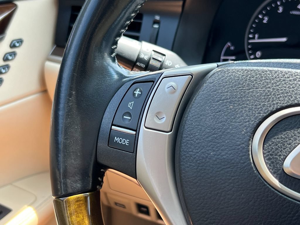 Used 2014 Lexus ES 350 w/ Premium Package FWD image 29